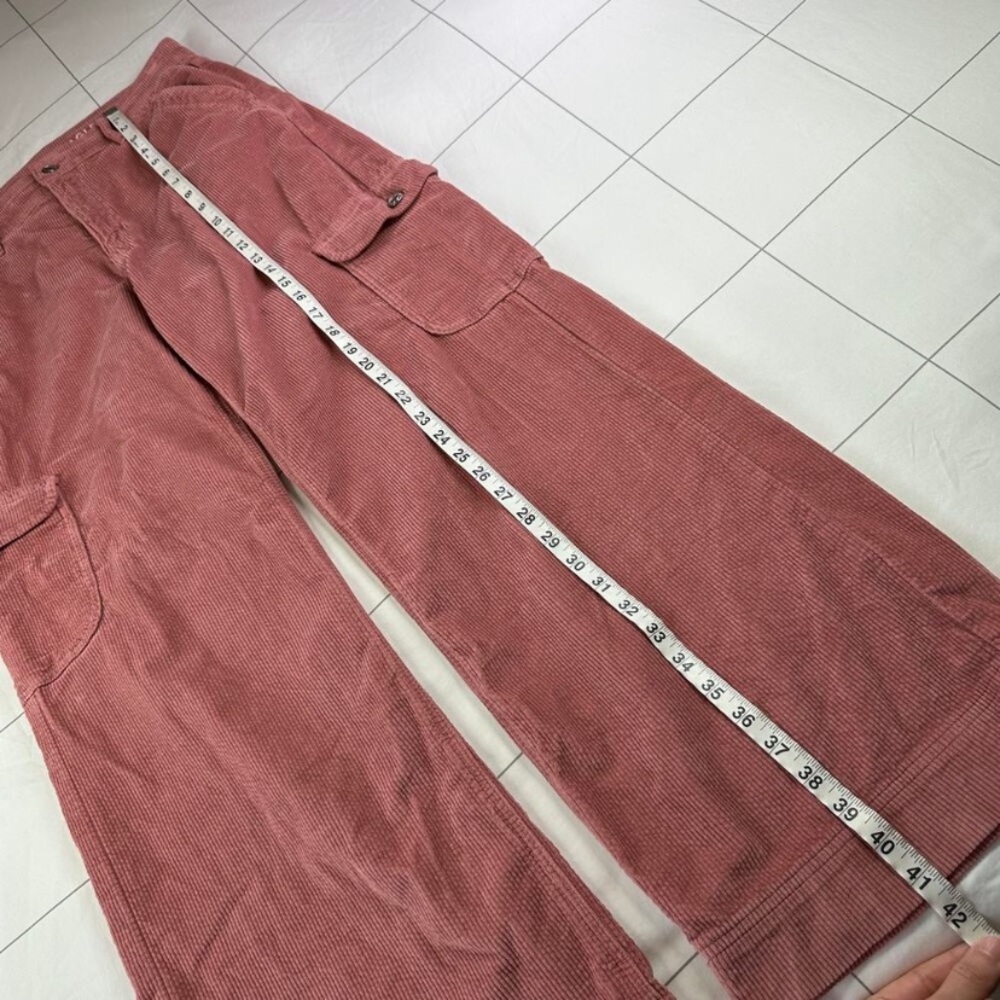 AMERICAN EAGLE  Pink Corduroy Cargo Jeans Sz 8 - Picture 14 of 15